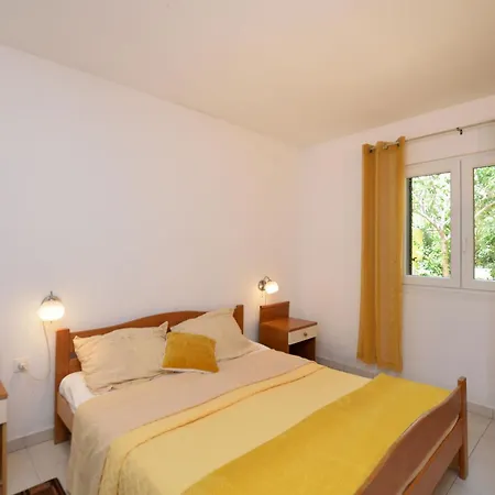 Apartman Pintur *